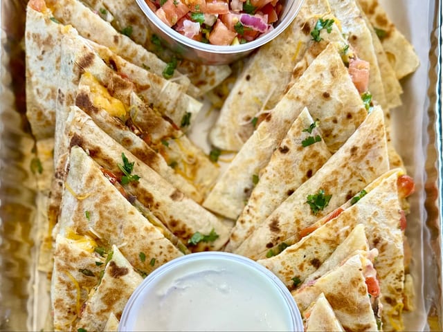 Quesadillas (10 Quesadillas/30 pieces).